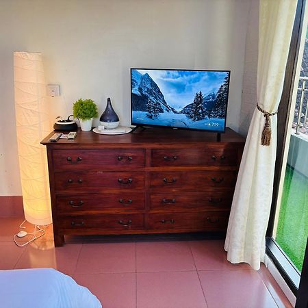 Mama Mega Homestay Pesanggaran Exteriör bild