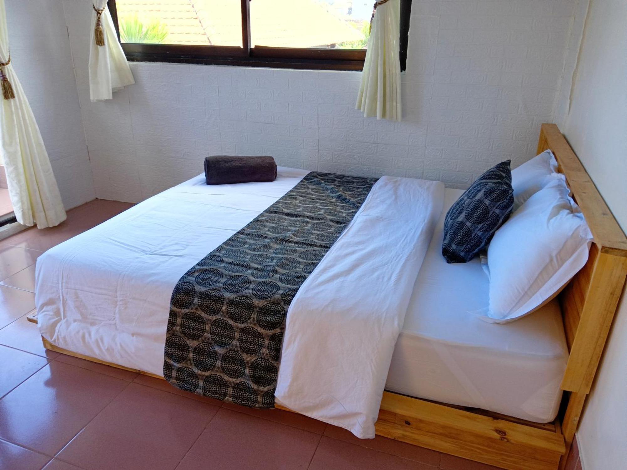Mama Mega Homestay Pesanggaran Exteriör bild