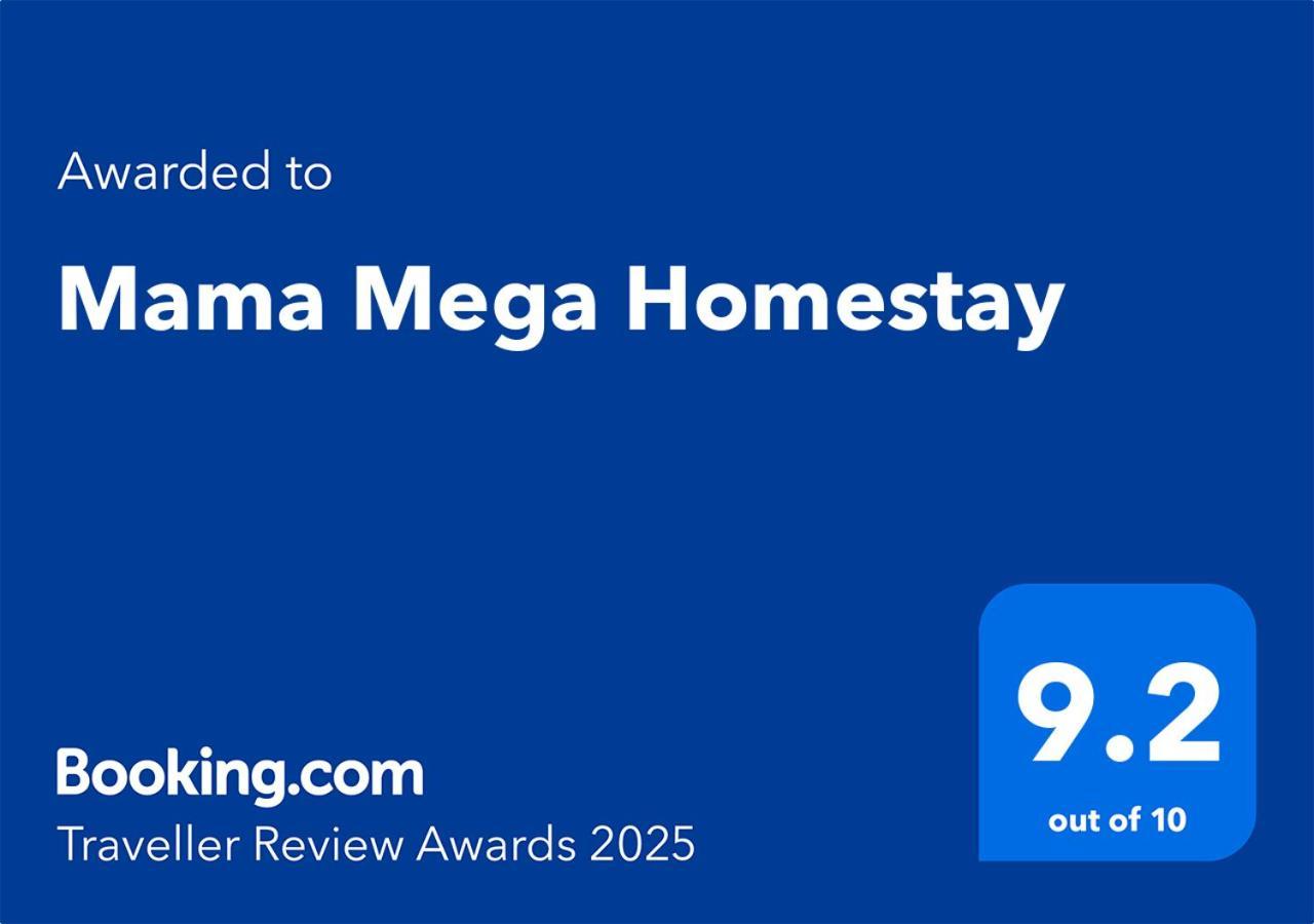Mama Mega Homestay Pesanggaran Exteriör bild